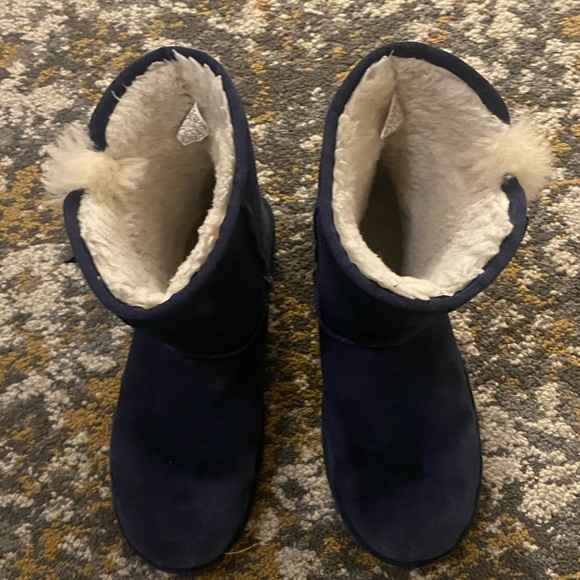 navy blue uggs - Picture 2 of 5